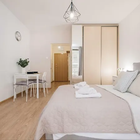 Jaktorowska Exquisite Studio Appartement Varsovie